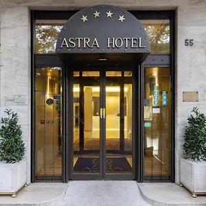 Astra 4*, Ferrare Italie